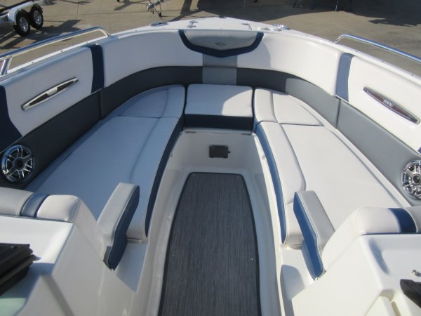 Used 2021  powered Power Boat for sale